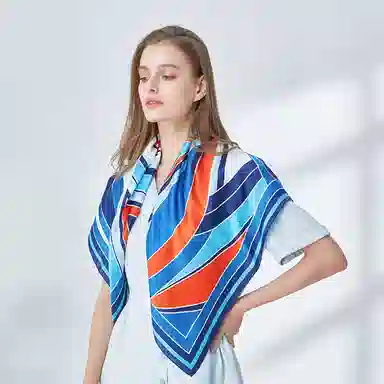 桑蚕丝丝巾春夏新品蝴蝶印花桑蚕丝方巾出游凹造型丝巾女  女款