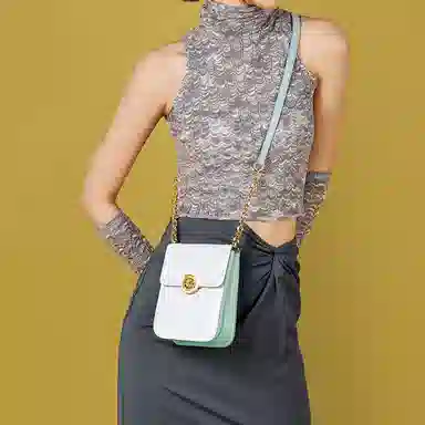 宫选 春夏龙跃凤鸣系列 小众潮流链条翻盖 真皮 单肩斜挎包手机包 女款 赠礼盒