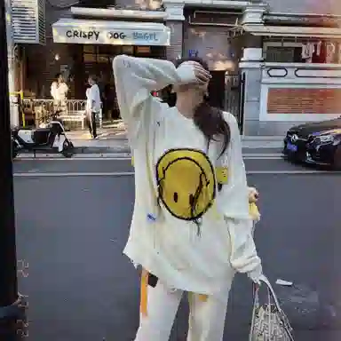 13 DEMARZO x SMILEY Logo