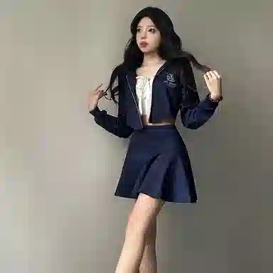 东鲸岁时记 字母印花休闲制服套装 女款