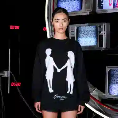 LOVEMELATER FW22 insTtee