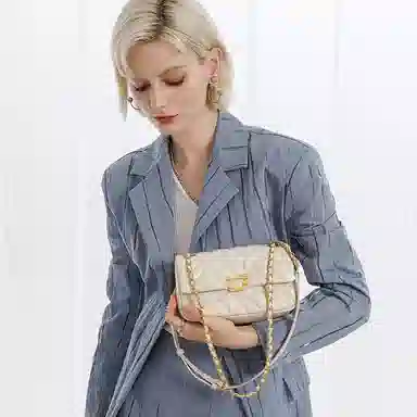 Miaodi Chain Shoulder Bag White