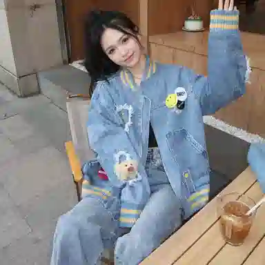 13 DEMARZO x SMILEY SMILEY