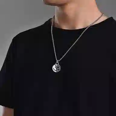 IDEAGEMER Smiley Face Necklace