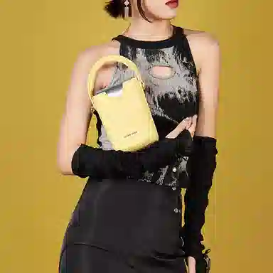 宫选 新款潮流小众设计反光撞色翻盖链条 牛皮 单肩包斜挎包手机包 小号 女款 日光黄 #赠礼盒礼品袋#