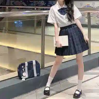 东鲸岁时记 卡通动物图案翻领纯色内搭短袖衬衫 女款 白色