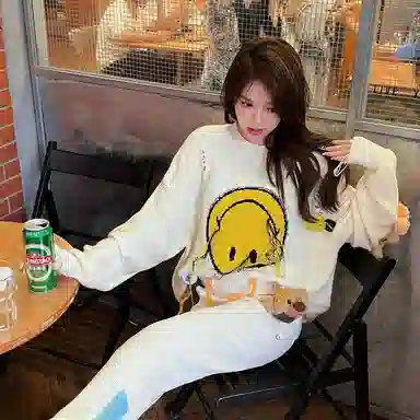 13 DEMARZO x SMILEY Logo