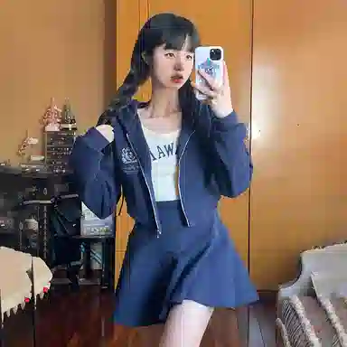 东鲸岁时记 字母印花休闲制服套装 女款