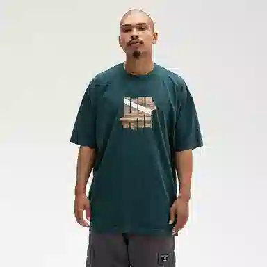 UNDEFEATED T