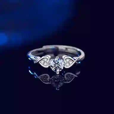 925