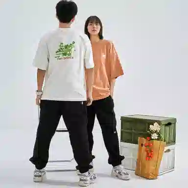 New Balance logo T