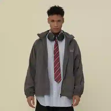 11ESTRANGER ASTRANGER