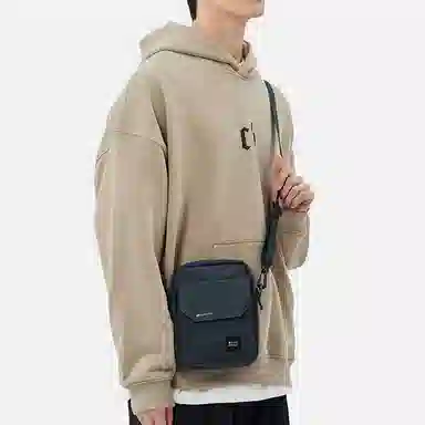 阿尔派妮 休闲时尚日系百搭通勤便携出行 织物 手机包单肩包斜挎包 常规 男女同款情侣款 多色