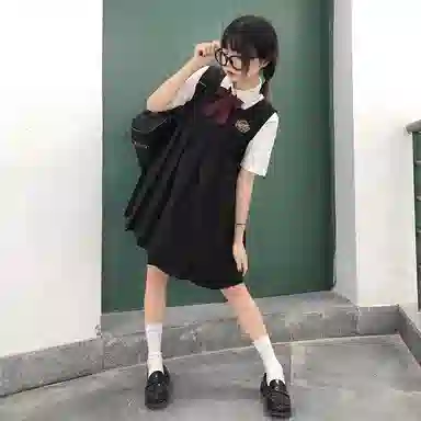 东鲸岁时记 圆领褶皱刺绣无袖连衣裙 女款