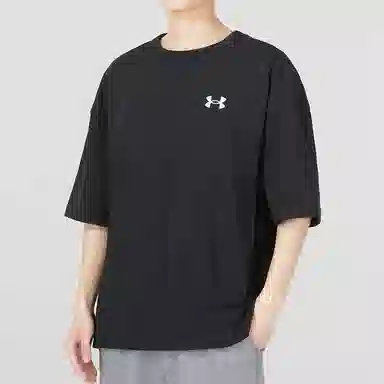 Under Armour T