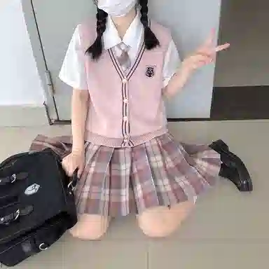 东鲸岁时记 格子制服百褶半身裙 女款