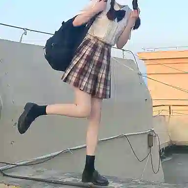 东鲸岁时记 高腰格子百褶半身裙 女款