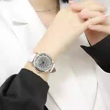 VRQ L15 Quartz Watch