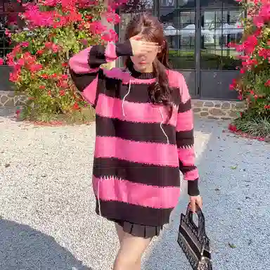 东鲸岁时记 条纹套头宽松撞色针织衫 女款 黑粉色