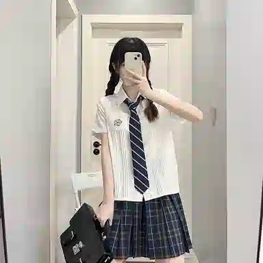 东鲸岁时记 刺绣印花单排多扣直筒短袖 樱川衬衫 女款