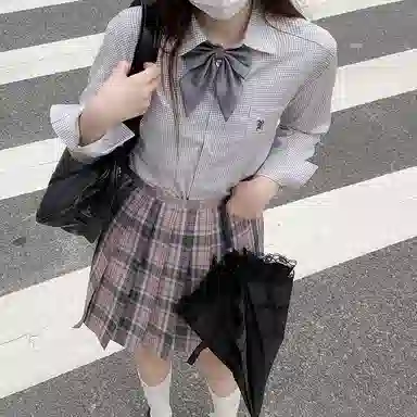 东鲸岁时记 日系格纹百褶半身裙 女款