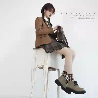 东鲸岁时记 纯色单排扣翻领休闲 布朗茶茶西装 女款