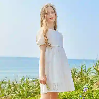 英氏 童装 泡泡袖暗纹绣花短袖连衣裙 女童 白色