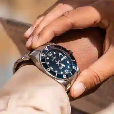 TITONI 600 42mm 83600-S-BE-255