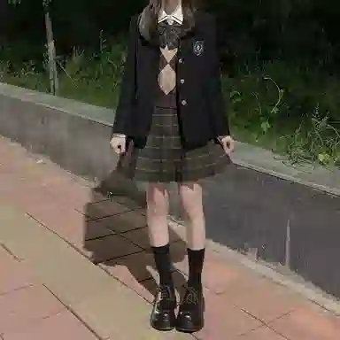 东鲸岁时记 纯色翻领西装外套格子短款百褶裙制服套装 女款