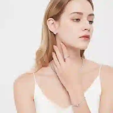 一撇一捺 水晶爱心系列高碳钻耳钉女粉色闪耀减龄甜美耳饰