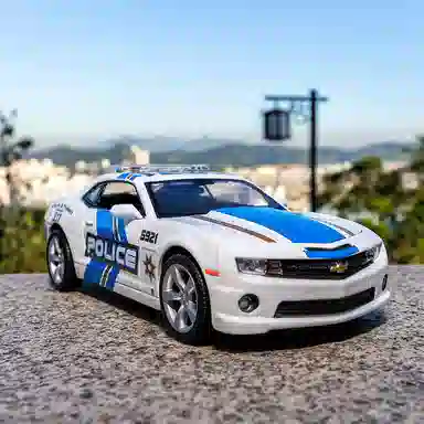 Maisto 124 SS 2010