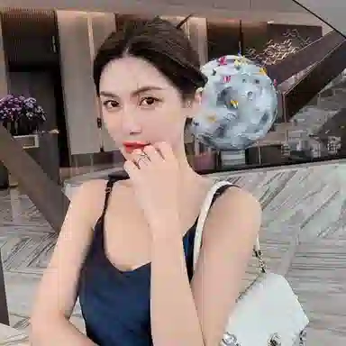 指尖瑰宝 设计感冷淡风 蛇形轻奢微镶满钻 生肖蛇满钻 戒指 女款