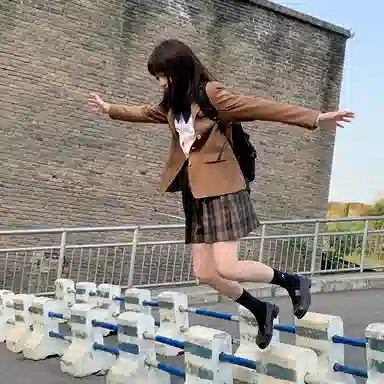 东鲸岁时记 纯色单排扣长袖外套格纹短款半身裙制服套装 女款