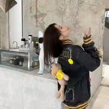 13 DEMARZO x SMILEY SMILEY