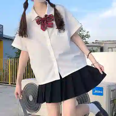 东鲸岁时记 卡通动物图案翻领纯色内搭短袖衬衫 女款 白色