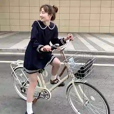 东鲸岁时记 条纹海军领长袖连衣裙 女款 藏青色