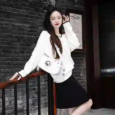 JELLYTOYBOY JTB Moon Bag Black/Iridiscent White