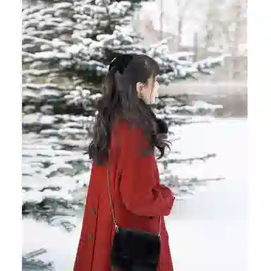 小镇姗姗 纯色纽扣口袋中长款长袖红色大衣 女款