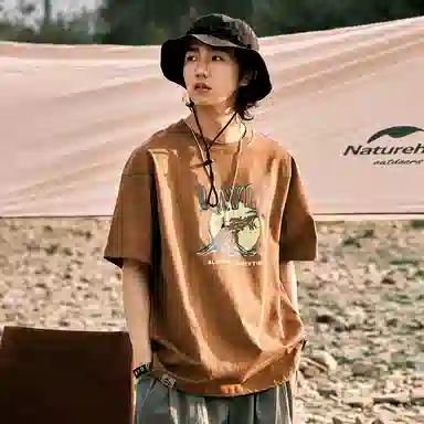 AMBER LIGHT T
