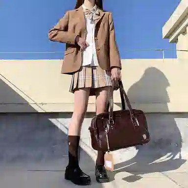 东鲸岁时记 纯色单排扣翻领休闲 布朗茶茶西装 女款