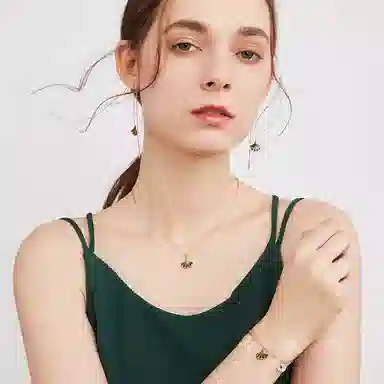 HOLLY RYAN