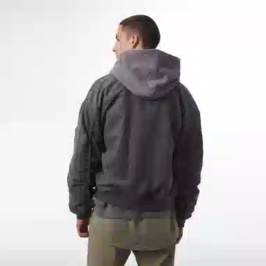 11ESTRANGER ASTRANGER