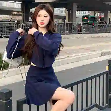 东鲸岁时记 字母印花休闲制服套装 女款