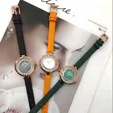 Folli Follie 32mm WF22B010WPE-P