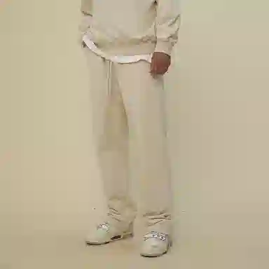 11ESTRANGER ASTRANGER