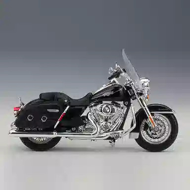 Maisto 112 2013 FLHRC Road King Classic