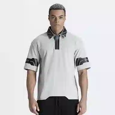NORVINCY Letter Print Asymmetric Hem Polo Shirt