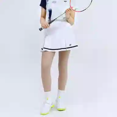 YONEX