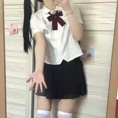 东鲸岁时记 纯色徽章刺绣直筒短袖衬衫 女款 幻海之城