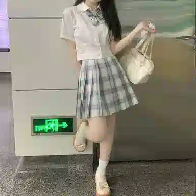 东鲸岁时记 格纹百褶高腰半身裙 女款